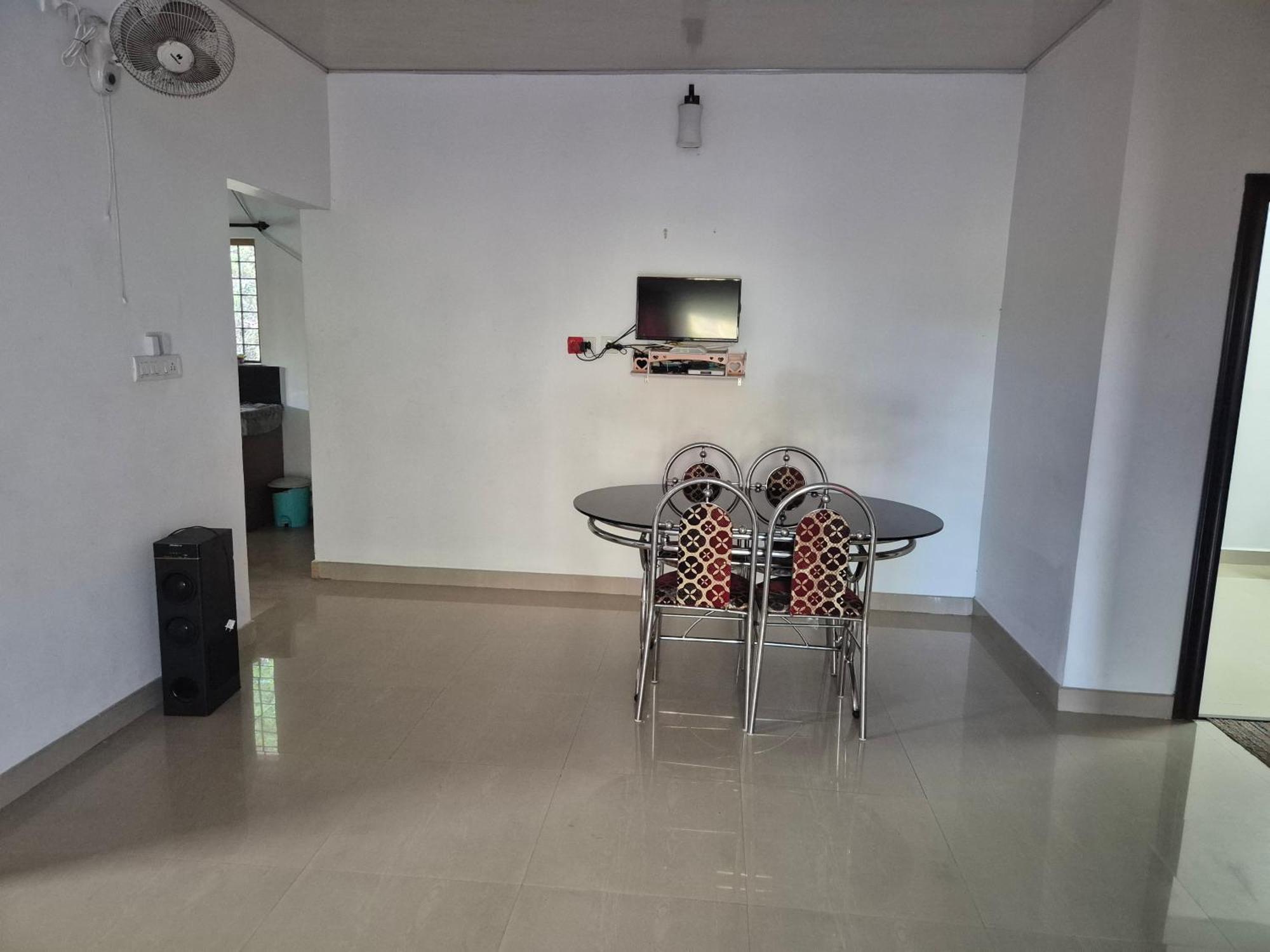 Anivilla Holiday Home Kunjithanny Anachal Esterno foto